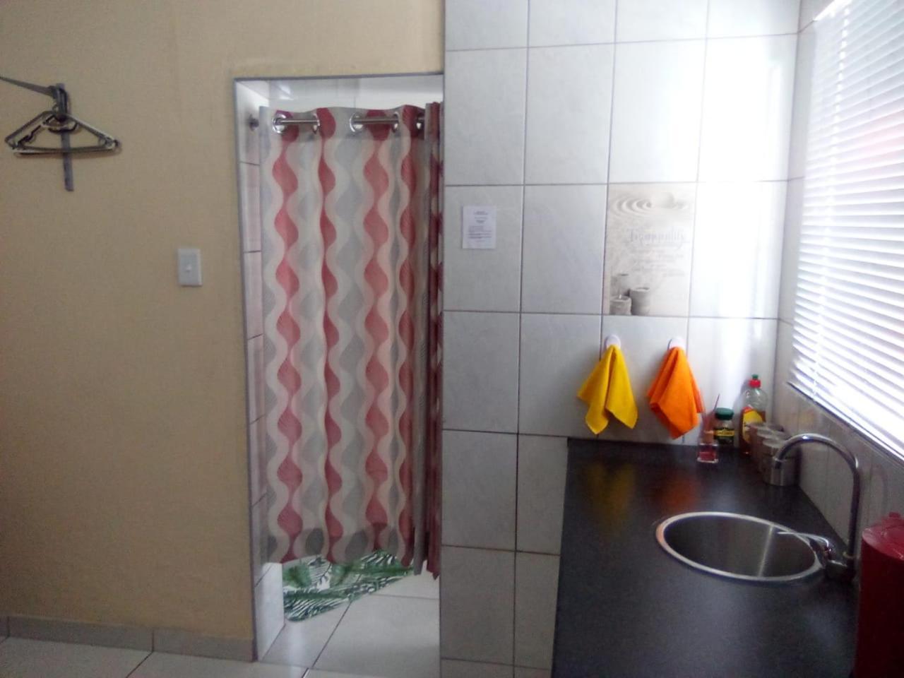 The Croc Guest House Спрингс Экстерьер фото
