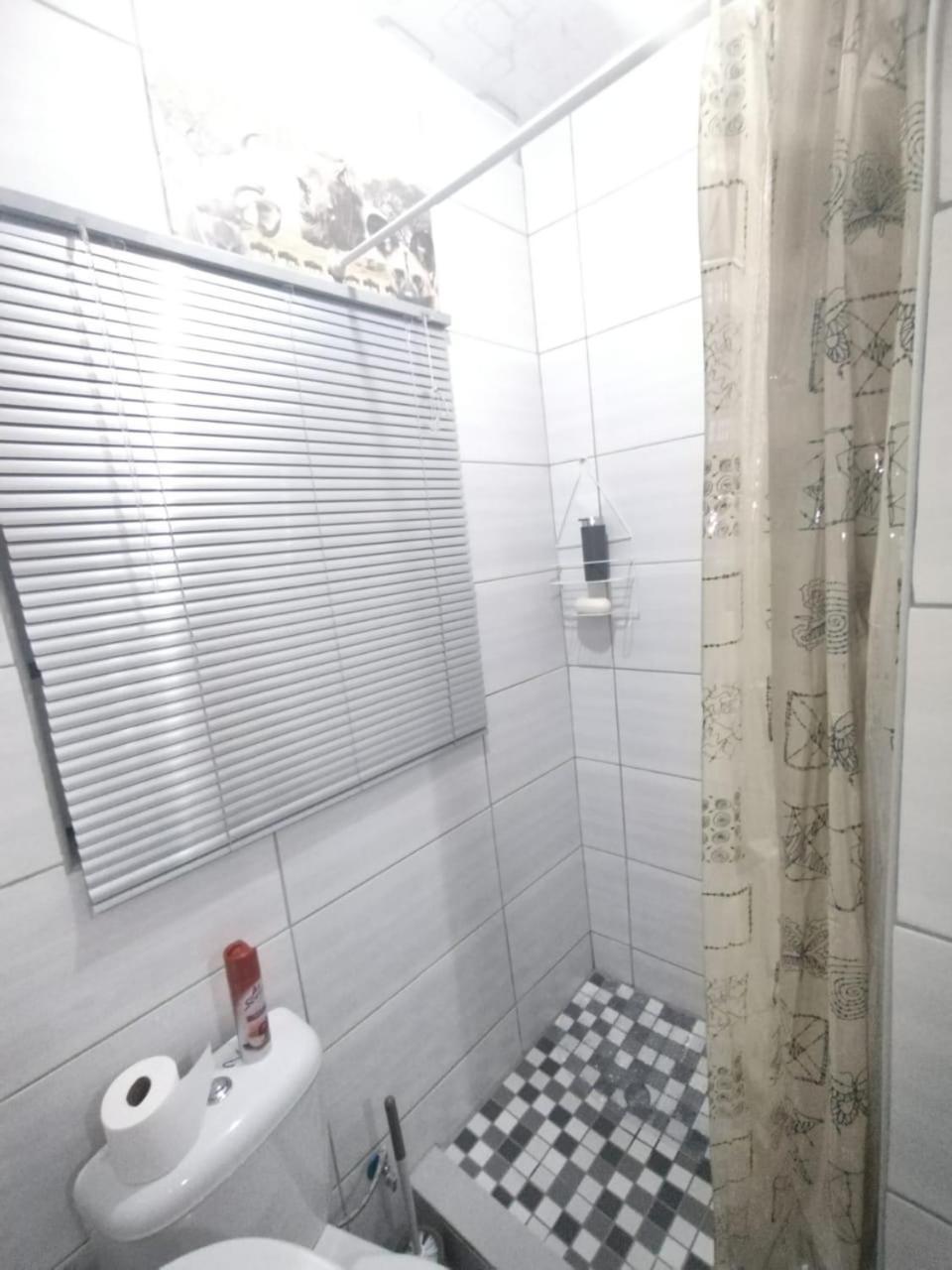 The Croc Guest House Спрингс Экстерьер фото